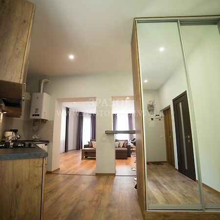 Foxy Lviv Apartment Luaran gambar
